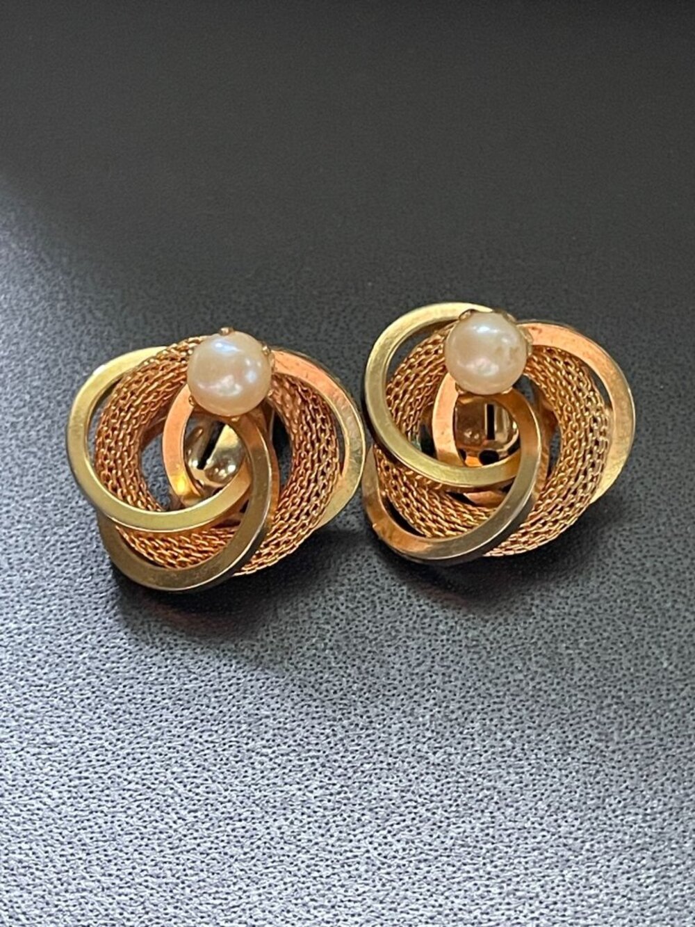 Vintage 1960s Gold Tone Milanese Mesh Interlocking Knot Faux Pearl Earrings Pair